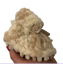 Load image into Gallery viewer, Fleece Slippers - sandstone