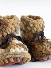 Load image into Gallery viewer, Fleece Slippers - sand