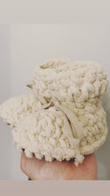 Load image into Gallery viewer, Fleece Slippers - cream  Sparkle
